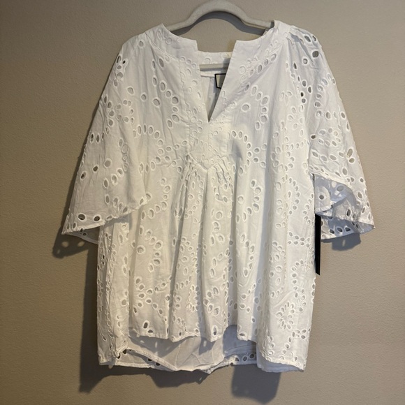 Tuckernuck White Eyelet Finley Flutter Sleeve Top - Picture 4 of 9